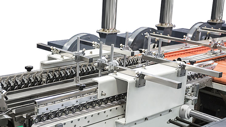 泰安定制全自动高速裱纸机生产厂家